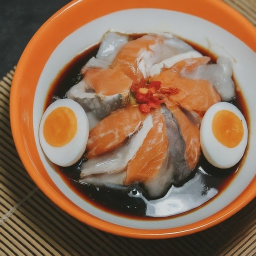 File:Chifa fish and eggs.jpeg