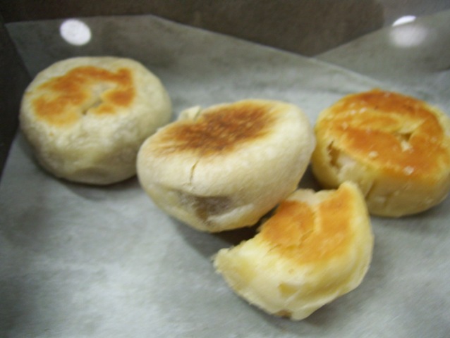 File:Bakpia pathok.jpg