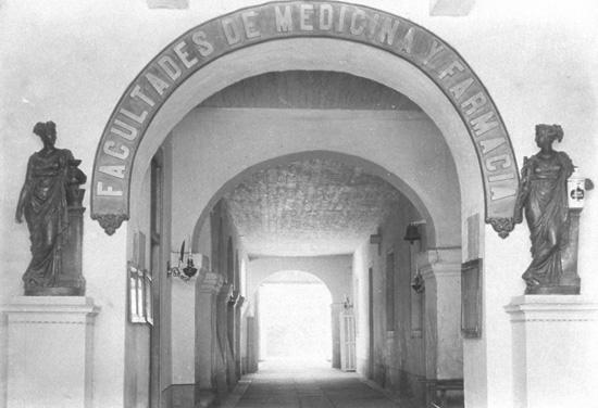 File:Facultad medicina farmacia.jpg