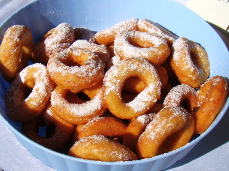 File:00409 paczki z serem, sanok.jpg