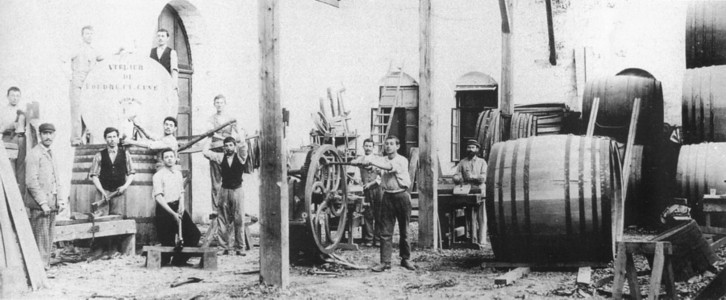 File:1890s winemaking barrel shop in Zikhron Yaakov.jpg