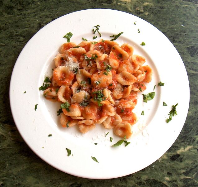 File:Orecchiette al Pomodoro.jpg