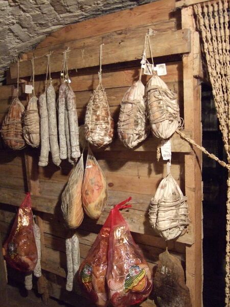 File:Aging meat2.jpg