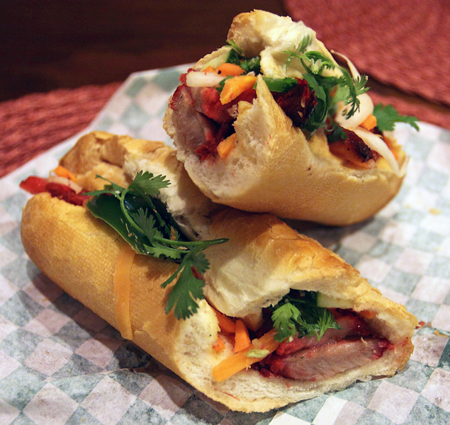 File:Bánh mì thịt nướng.png