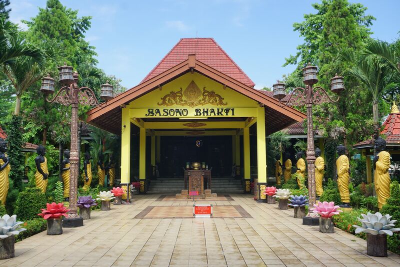 File:001 Main Temple (25595087247).jpg