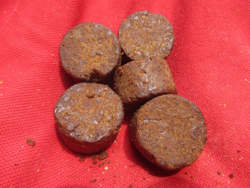 File:Tsokolate de Ylocos Cacao Tablea1.jpg