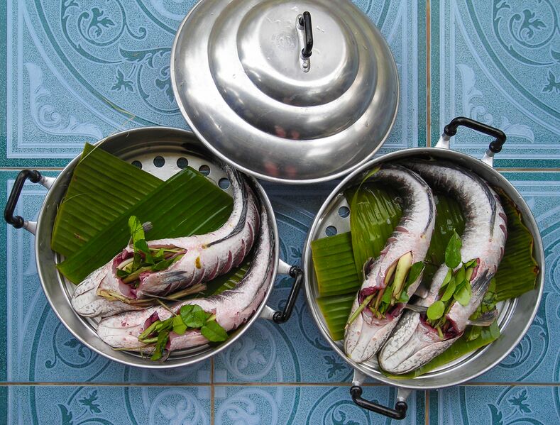 File:Fish stuffed with Thai herbs.jpg