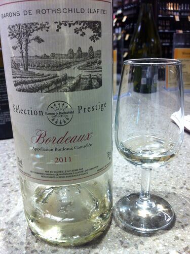 File:Rothschild white Bordeaux.jpg