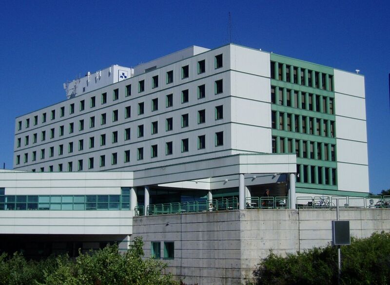 File:Riverside Hospital.JPG