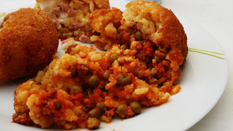 File:Arancine in Favignana.jpg