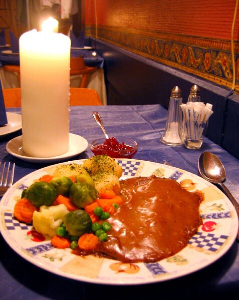 File:Norwegian.cuisine-Reinsdyrsteik-01.jpg