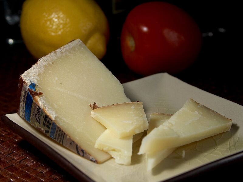 File:Pecorino Sardo Cheese.jpg