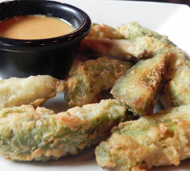 File:Fried avocado with dipping sauce.jpg