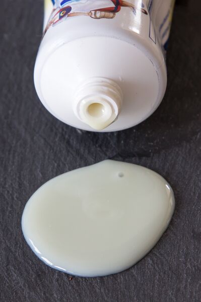 File:2016-03-26-Gezuckerte Kondensmilch-4699.jpg