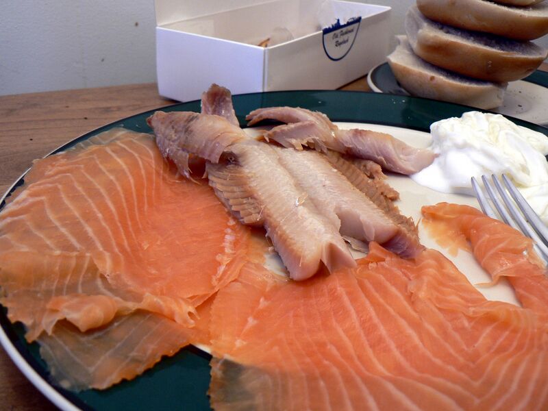 File:Lox-and-smoked-whitefish-01.jpg