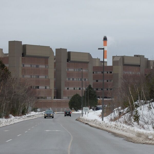 File:SaintJohnRegionalHospital.jpg