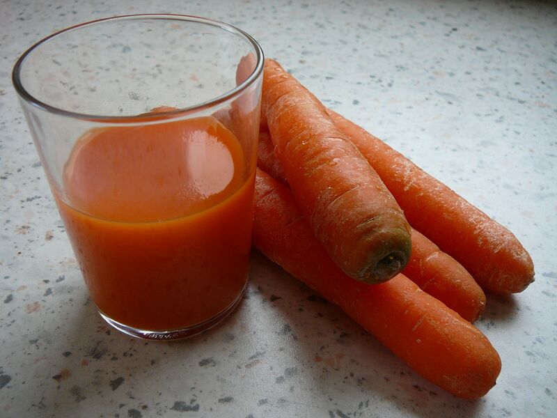 File:GlassOfJuice and carrots.JPG