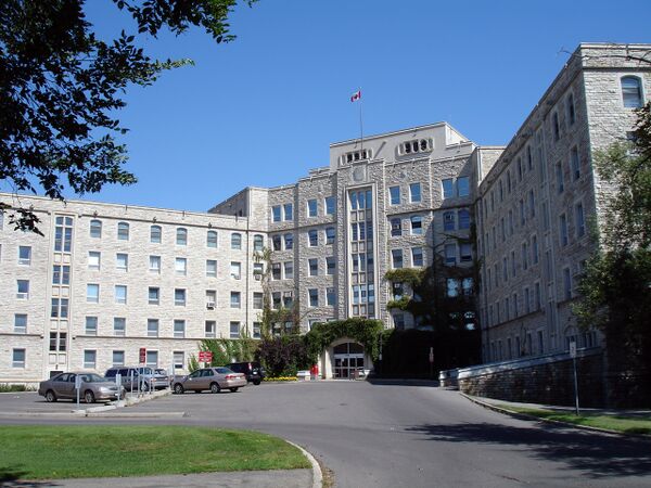 File:Royal University Hospital.jpg