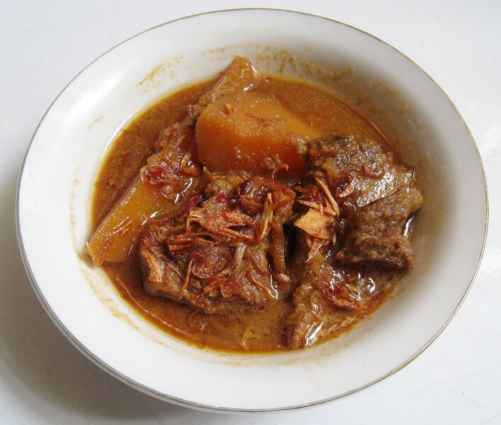 File:Semur Daging Kentang.JPG