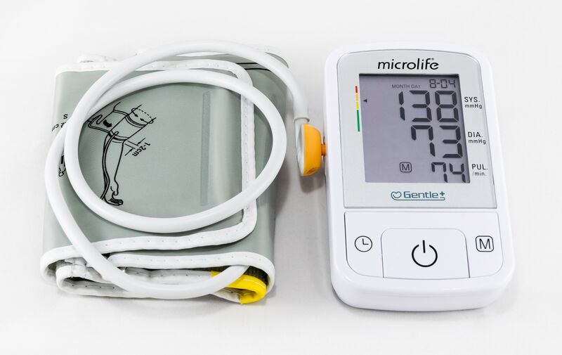 File:2020 Sfigmomanometr elektroniczny.jpg