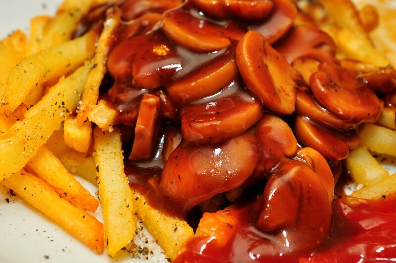 File:French fries and mushroom gravy.jpg