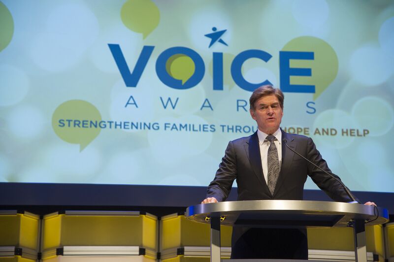 File:2016 SAMHSA VOICE AWARDS (28628937993).jpg