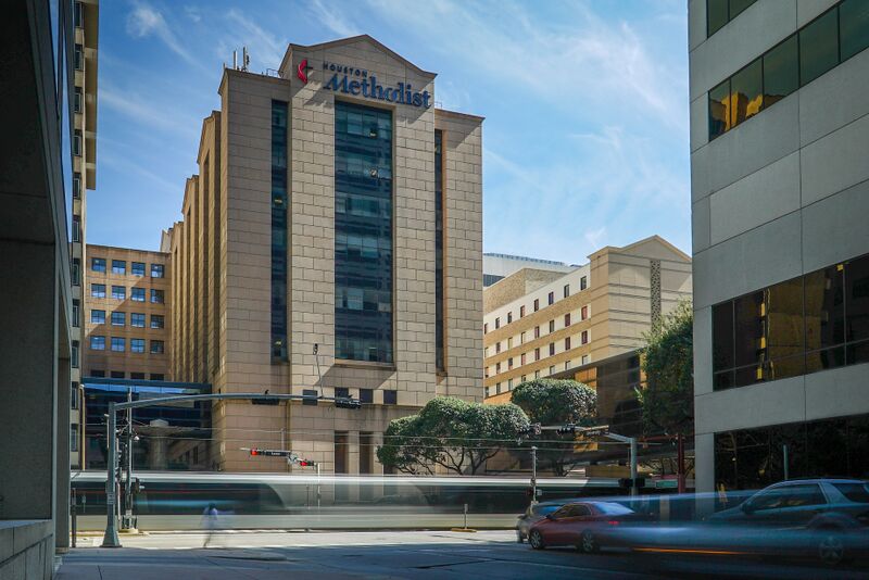 File:Houston Methodist Hospital Dunn Tower.jpg