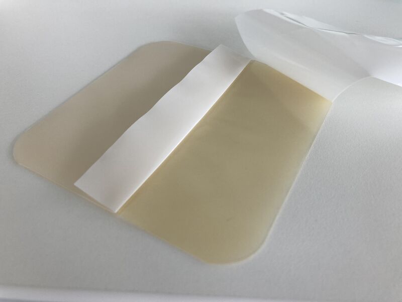 File:Hydrogel-Wundauflage.jpg