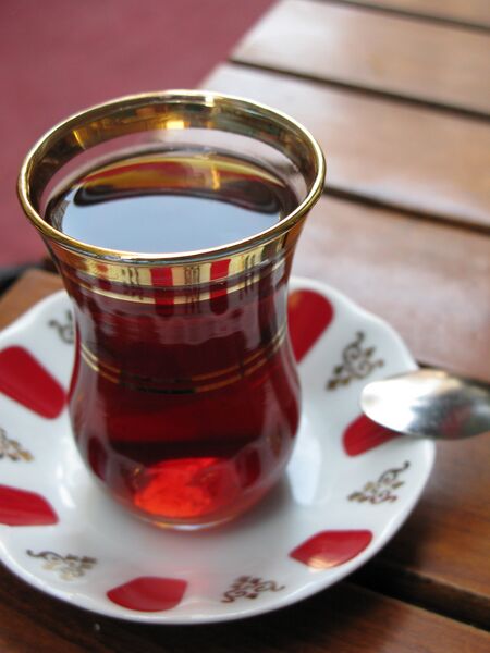 File:Turkish tea2.jpg