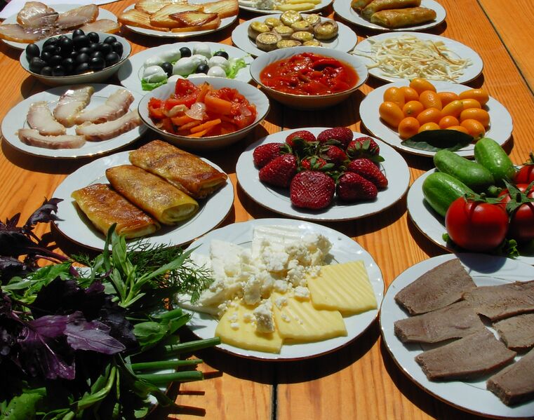 File:Azerbaijan Light snack.jpg