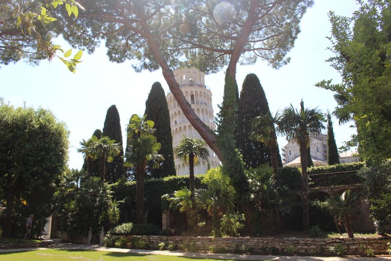 File:Interior Garden.jpg