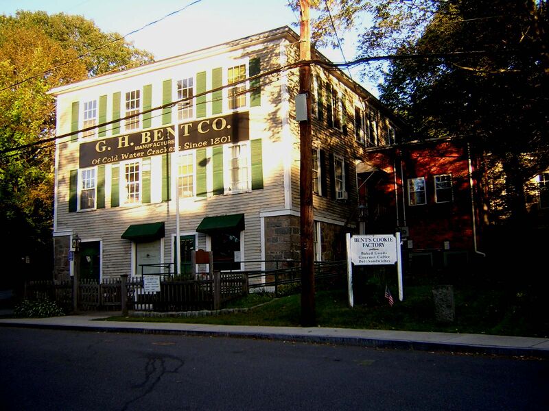 File:GH Bent MIlton MA 01.jpg