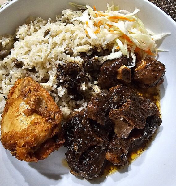 File:Rice and gungo peas Ja.jpg