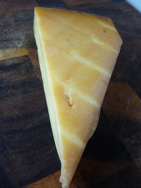 File:Smoked Lincolnshire Poacher Cheese.jpg