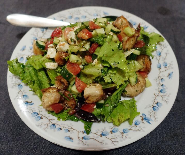 File:Chicken and vegetables.jpg
