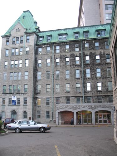 File:Québec, Hôtel-Dieu1.jpg