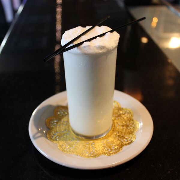 File:Ramos Gin Fizz.jpg