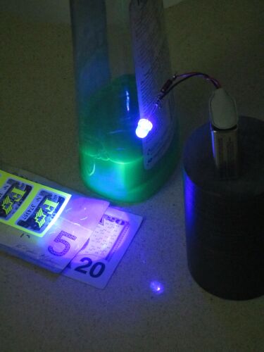 File:UV LED Fluoresence.jpg