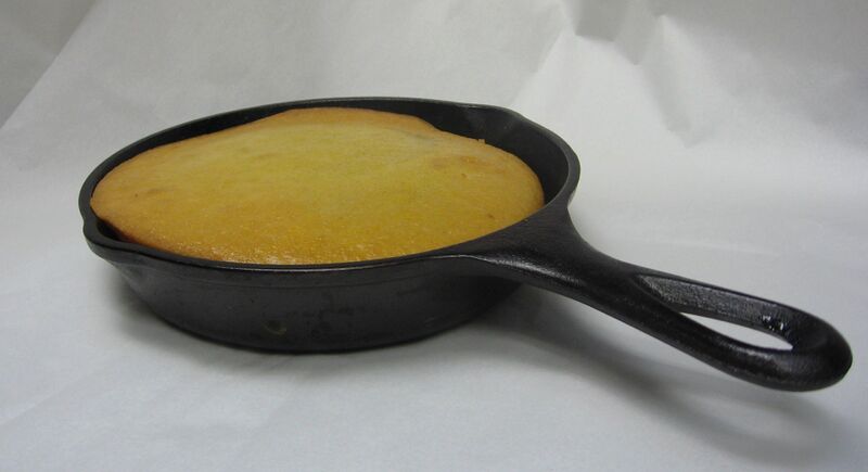 File:Skillet cornbread 1.jpg
