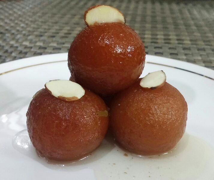 File:Gulaab Jamun (homemade!) bright.jpg