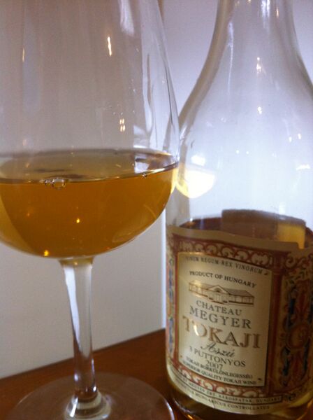 File:3 puttonyos Tokaji.jpg