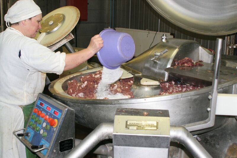 File:Russian Sausage Making.jpg
