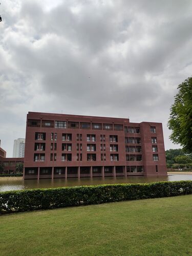 File:AKUH Private Wing Karachi.jpg