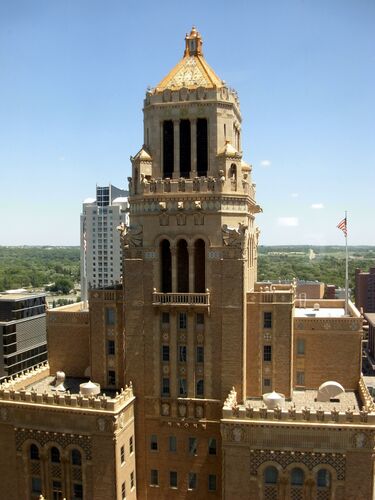 File:MayoClinicPlummerBldg16floor.JPG