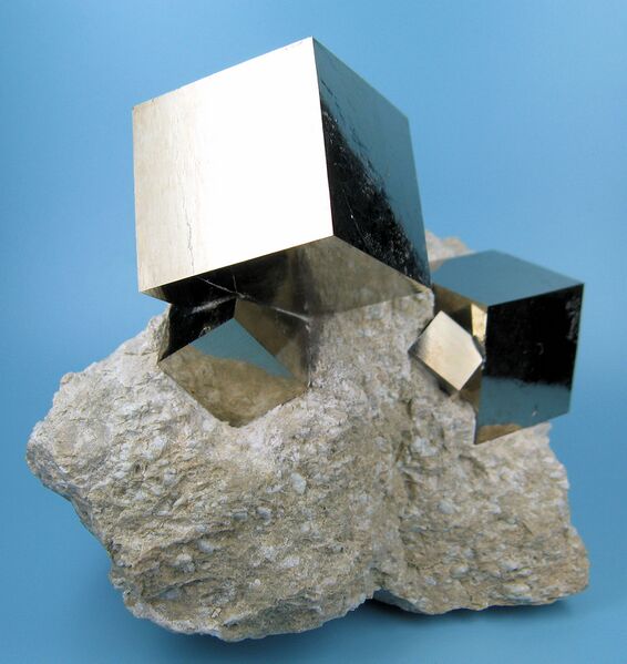 File:2780M-pyrite1.jpg
