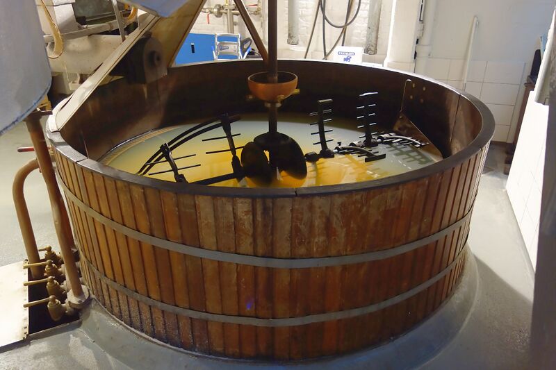 File:Brasserie Cantillon 04.jpg