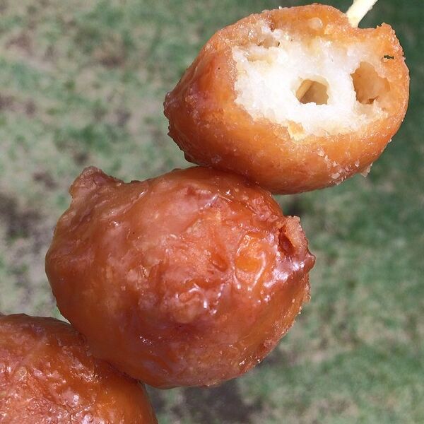 File:Cascaron- fried mochi balls (12486482804).jpg