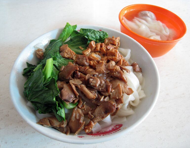 File:Kwetiau Ayam Jamur Pangsit Bakso.jpg