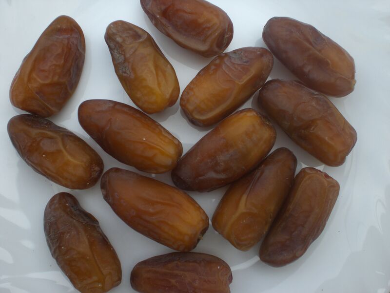 File:Dattes deglet from Biskra.jpg