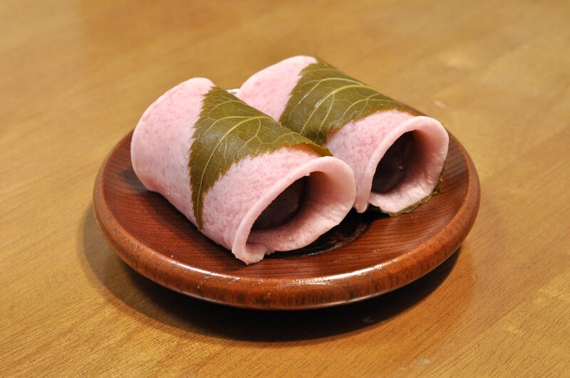 File:Sakura-mochi 003.jpg